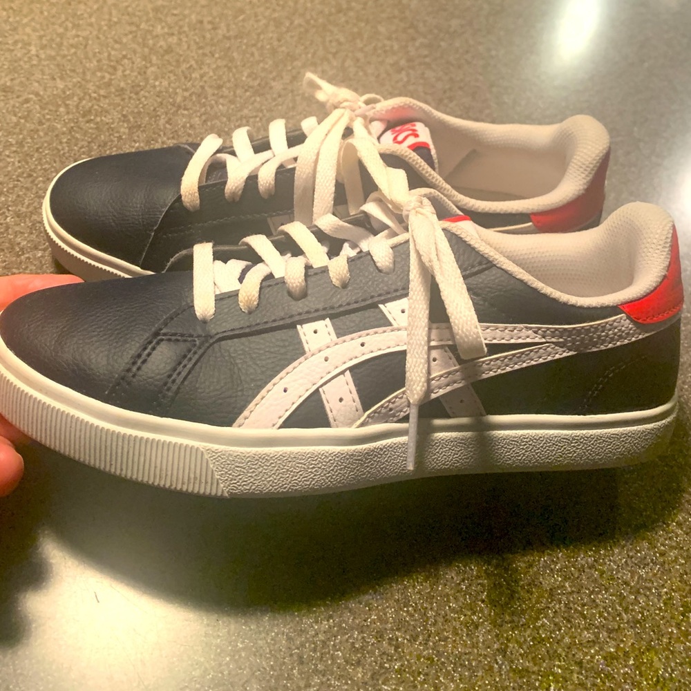 ASICS Tiger Court Shoes Size 5. Navy Blue w/ Red & White Accents. Either gender